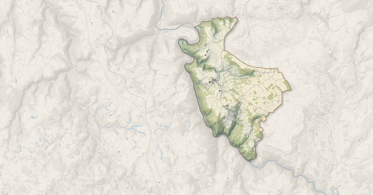 Portrait cartographique de Chaulhac : relief, eau, forêts, bâti et voies, calculés à partir des données de l'IGN