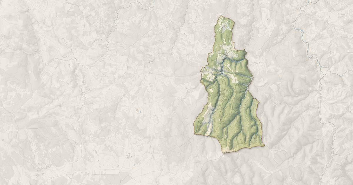 Portrait cartographique de Cheylard-l'Évêque : relief, eau, forêts, bâti et voies, calculés à partir des données de l'IGN