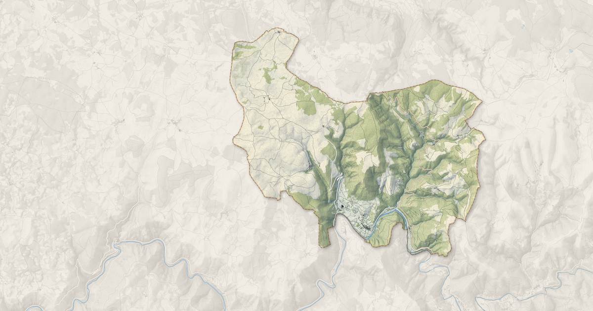 Portrait cartographique de Ispagnac : relief, eau, forêts, bâti et voies, calculés à partir des données de l'IGN