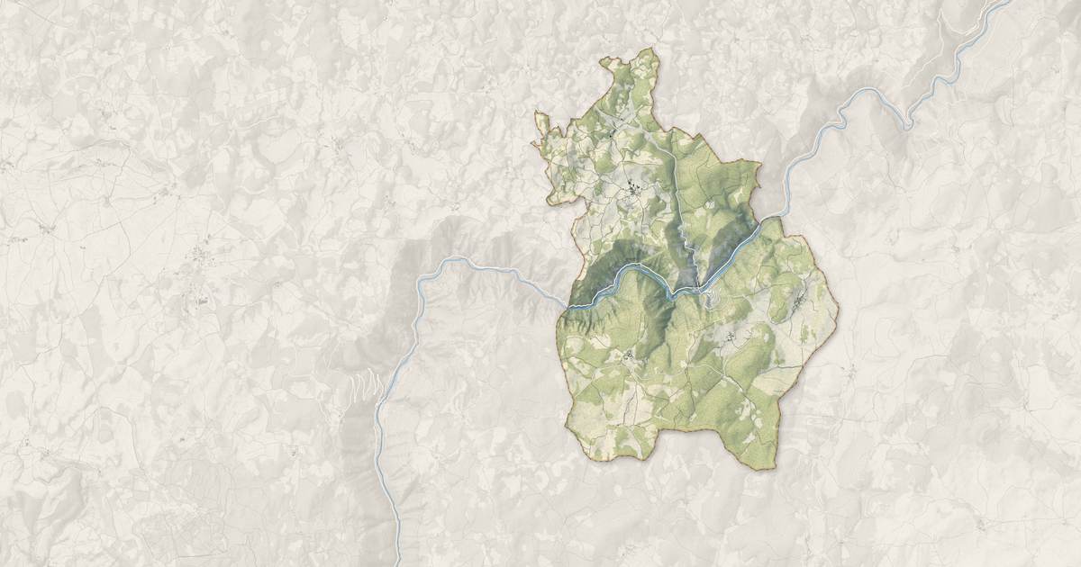 Portrait cartographique de La Malène : relief, eau, forêts, bâti et voies, calculés à partir des données de l'IGN