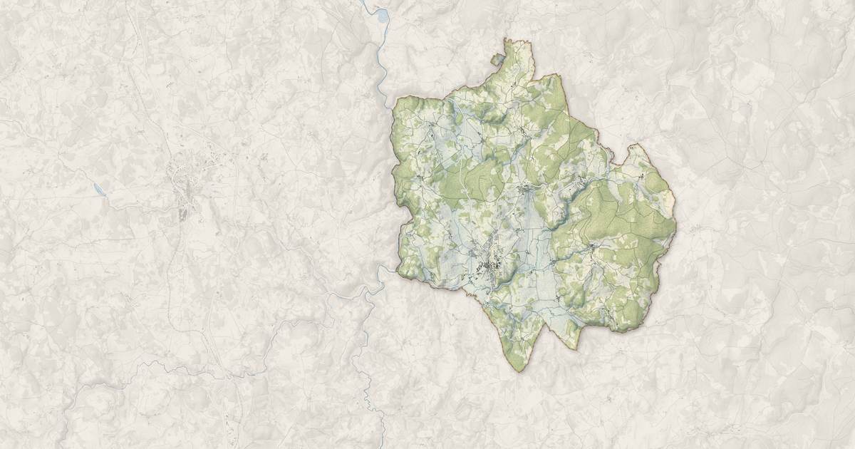Portrait cartographique de Saint-Alban-sur-Limagnole : relief, eau, forêts, bâti et voies, calculés à partir des données de l'IGN