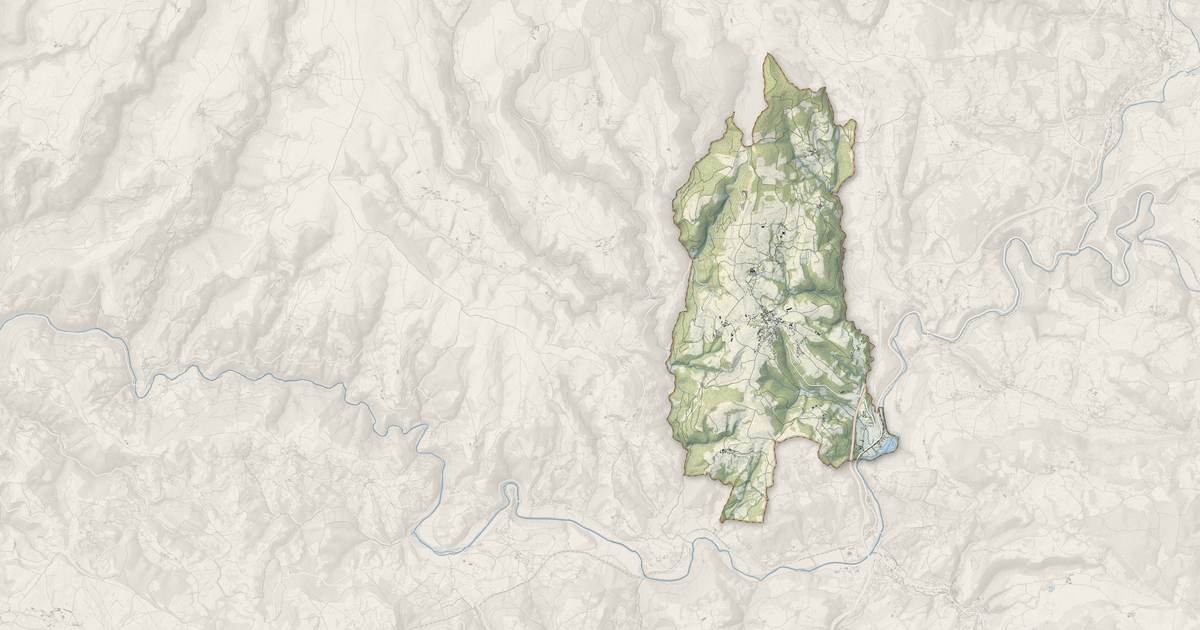 Portrait cartographique de Saint-Germain-du-Teil : relief, eau, forêts, bâti et voies, calculés à partir des données de l'IGN
