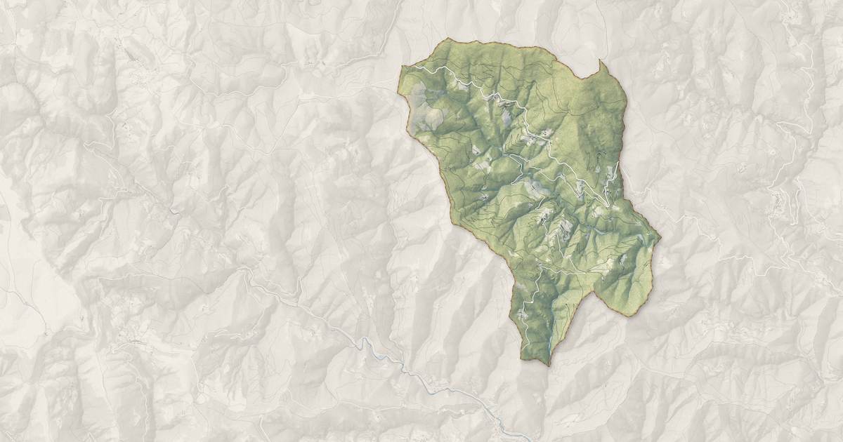 Portrait cartographique de Saint-Martin-de-Lansuscle : relief, eau, forêts, bâti et voies, calculés à partir des données de l'IGN