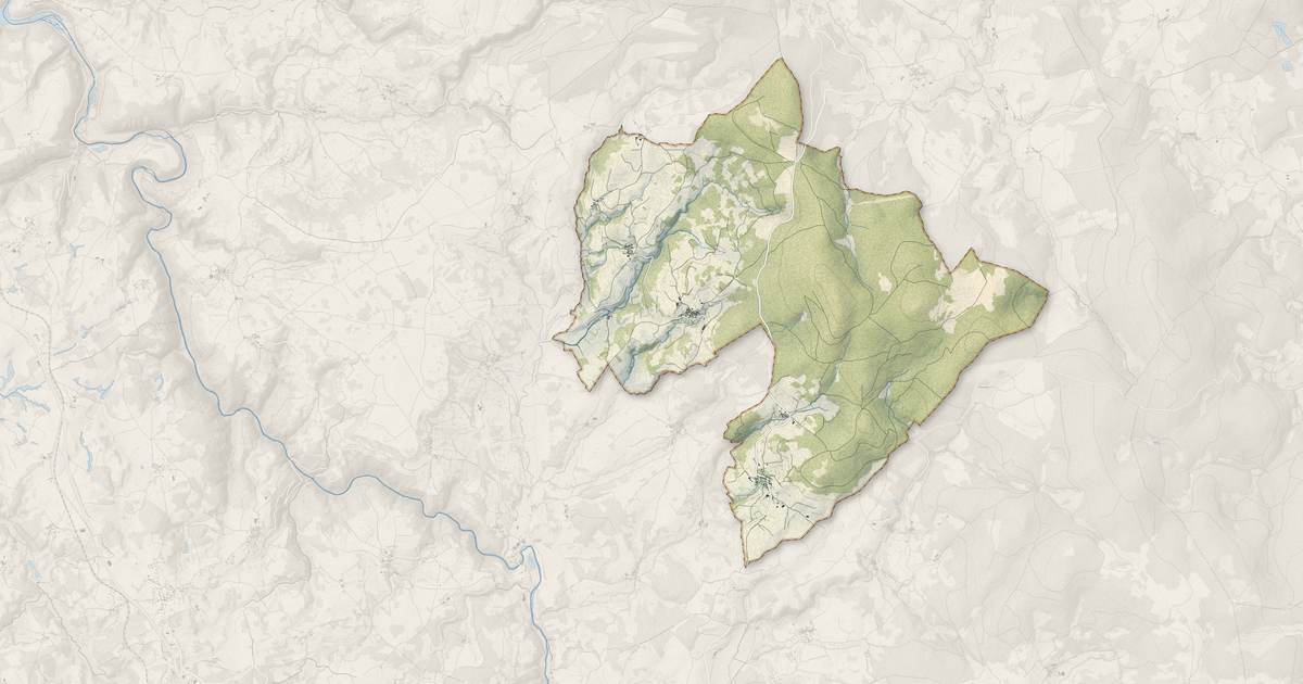 Portrait cartographique de Saint-Privat-du-Fau : relief, eau, forêts, bâti et voies, calculés à partir des données de l'IGN