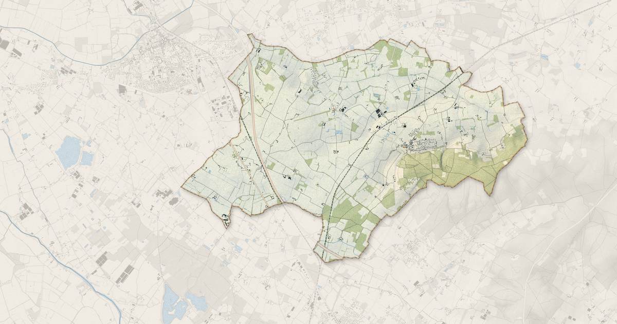 Portrait cartographique de Blou : relief, eau, forêts, bâti et voies, calculés à partir des données de l'IGN