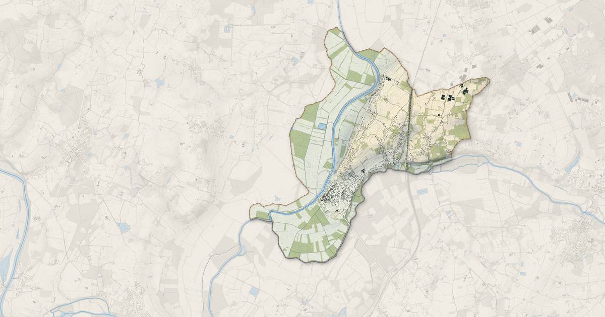 Portrait cartographique de Briollay : relief, eau, forêts, bâti et voies, calculés à partir des données de l'IGN