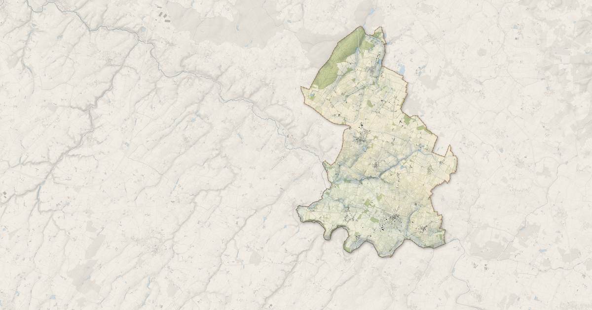 Portrait cartographique de Terranjou : relief, eau, forêts, bâti et voies, calculés à partir des données de l'IGN