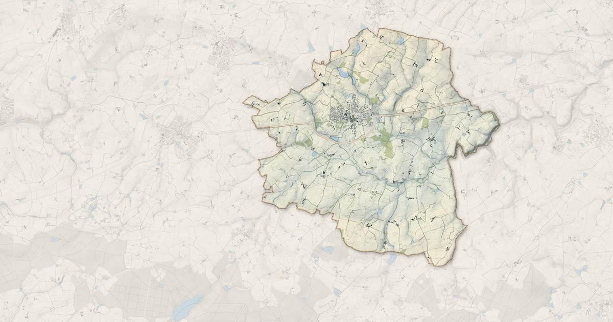 Portrait cartographique de Coron : relief, eau, forêts, bâti et voies, calculés à partir des données de l'IGN