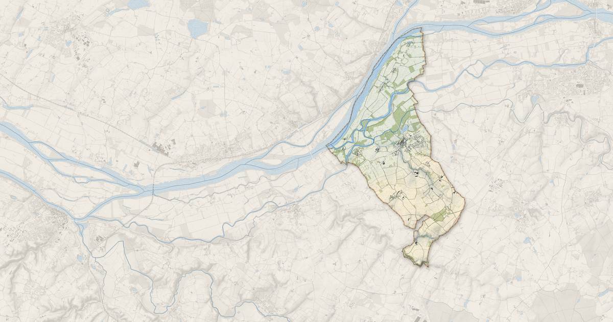 Portrait cartographique de Denée : relief, eau, forêts, bâti et voies, calculés à partir des données de l'IGN