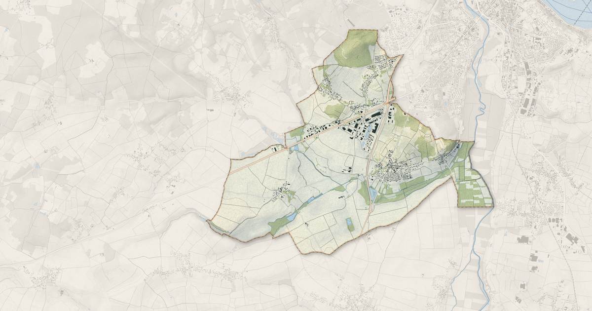 Portrait cartographique de Distré : relief, eau, forêts, bâti et voies, calculés à partir des données de l'IGN