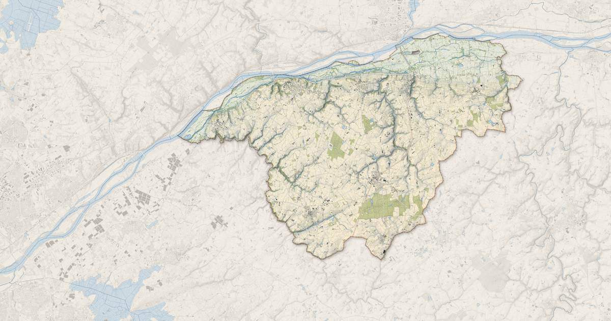 Portrait cartographique de Orée d'Anjou : relief, eau, forêts, bâti et voies, calculés à partir des données de l'IGN
