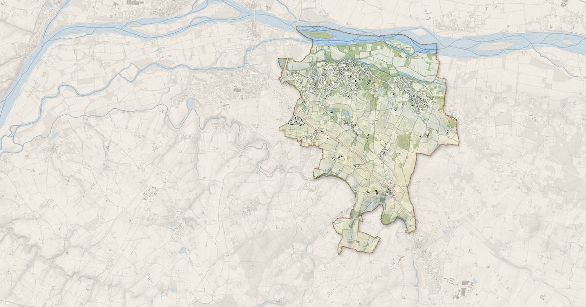 Portrait cartographique de Les Garennes sur Loire : relief, eau, forêts, bâti et voies, calculés à partir des données de l'IGN