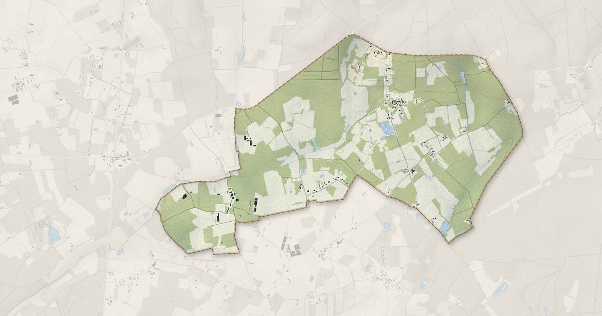 Portrait cartographique de La Lande-Chasles : relief, eau, forêts, bâti et voies, calculés à partir des données de l'IGN