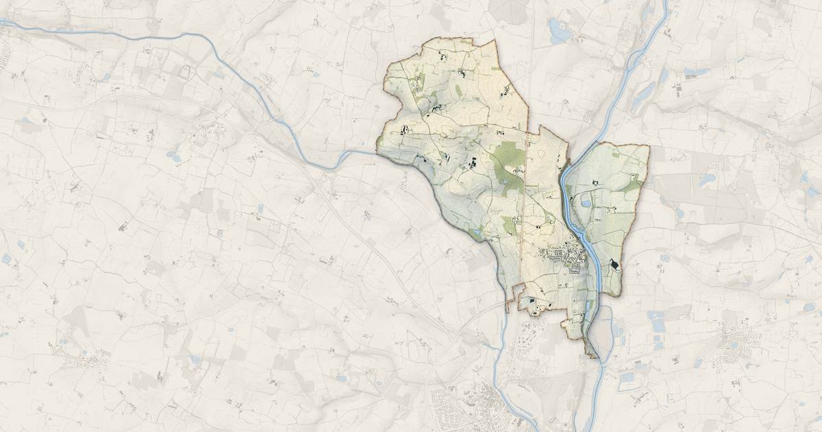 Portrait cartographique de Montreuil-sur-Maine : relief, eau, forêts, bâti et voies, calculés à partir des données de l'IGN