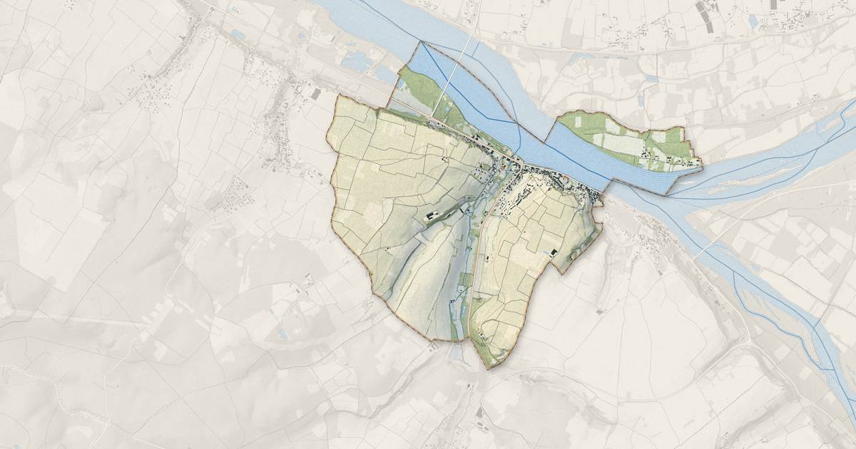 Portrait cartographique de Montsoreau : relief, eau, forêts, bâti et voies, calculés à partir des données de l'IGN