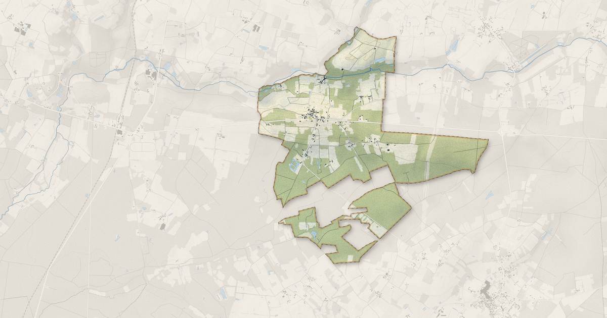 Portrait cartographique de La Pellerine : relief, eau, forêts, bâti et voies, calculés à partir des données de l'IGN