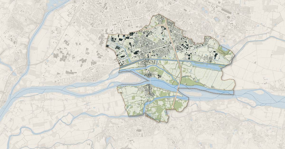 Portrait cartographique de Les Ponts-de-Cé : relief, eau, forêts, bâti et voies, calculés à partir des données de l'IGN