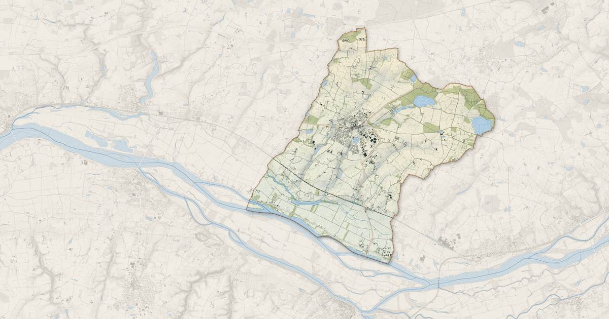 Portrait cartographique de Saint-Georges-sur-Loire : relief, eau, forêts, bâti et voies, calculés à partir des données de l'IGN