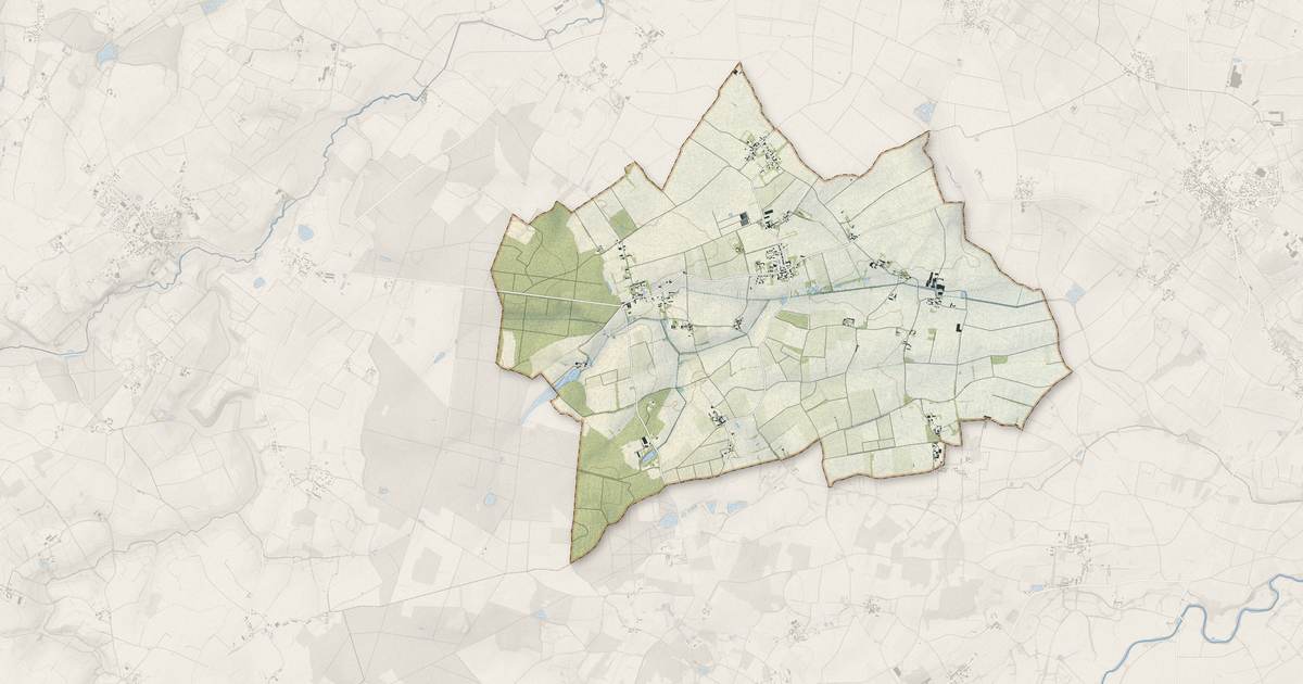Portrait cartographique de Saint-Macaire-du-Bois : relief, eau, forêts, bâti et voies, calculés à partir des données de l'IGN