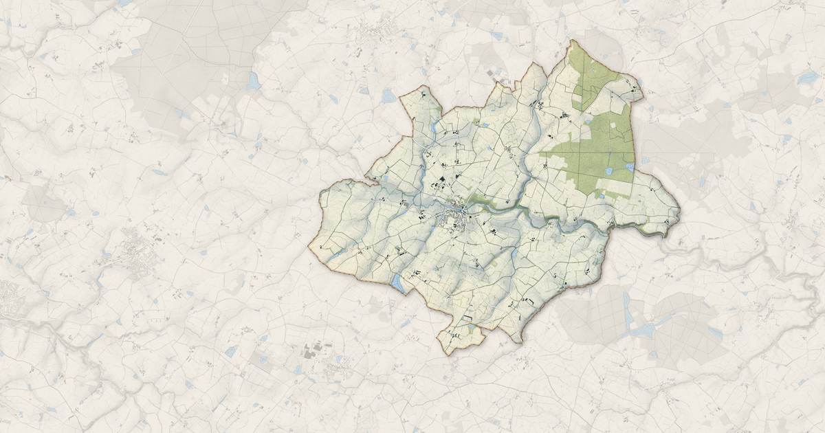 Portrait cartographique de Somloire : relief, eau, forêts, bâti et voies, calculés à partir des données de l'IGN