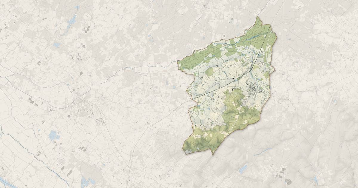 Portrait cartographique de Vernantes : relief, eau, forêts, bâti et voies, calculés à partir des données de l'IGN