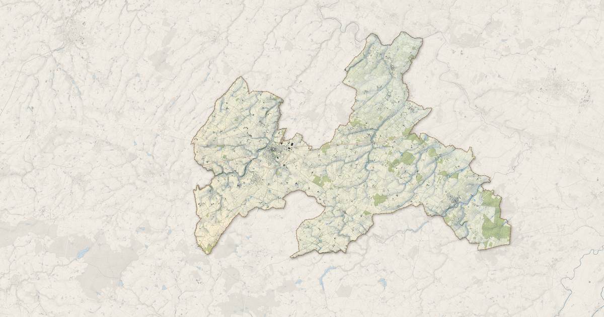 Portrait cartographique de Lys-Haut-Layon : relief, eau, forêts, bâti et voies, calculés à partir des données de l'IGN