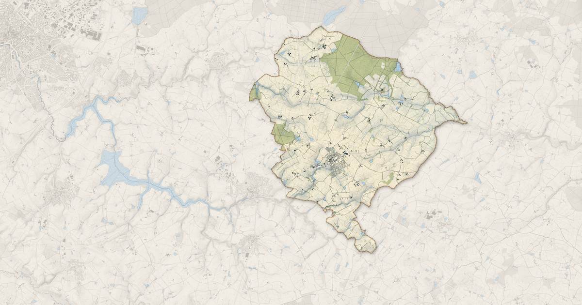 Portrait cartographique de Yzernay : relief, eau, forêts, bâti et voies, calculés à partir des données de l'IGN
