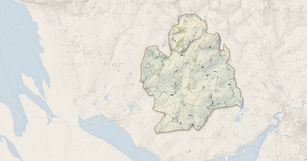 Portrait cartographique de Bacilly : relief, eau, forêts, bâti et voies, calculés à partir des données de l'IGN