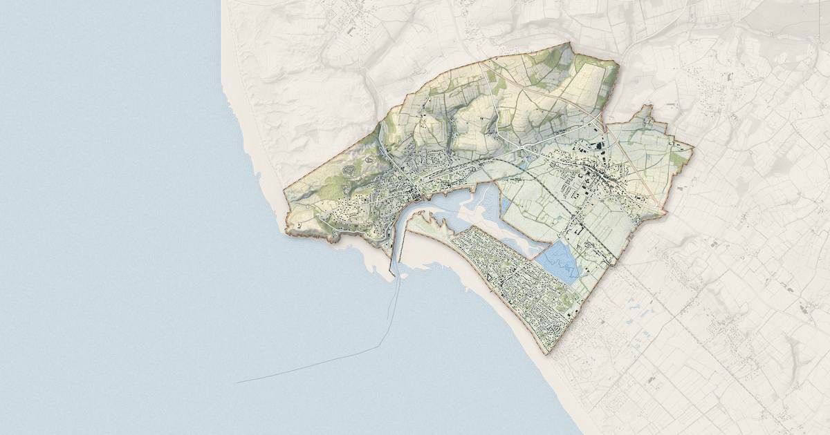 Portrait cartographique de Barneville-Carteret : relief, eau, forêts, bâti et voies, calculés à partir des données de l'IGN