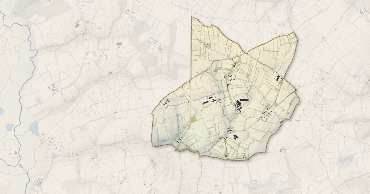 Portrait cartographique de Biniville : relief, eau, forêts, bâti et voies, calculés à partir des données de l'IGN