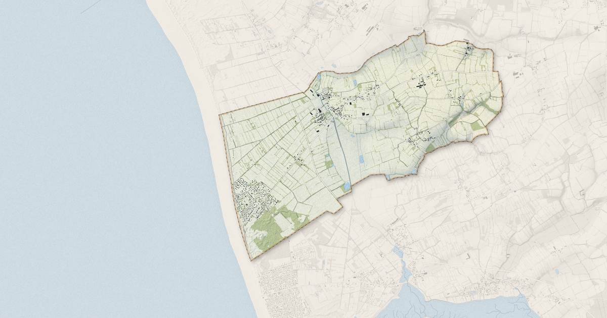 Portrait cartographique de Bretteville-sur-Ay : relief, eau, forêts, bâti et voies, calculés à partir des données de l'IGN
