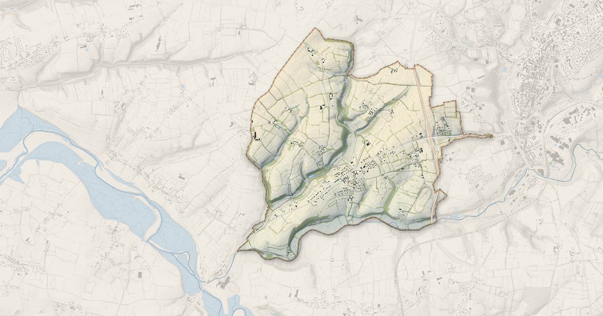 Portrait cartographique de Bricqueville-la-Blouette : relief, eau, forêts, bâti et voies, calculés à partir des données de l'IGN