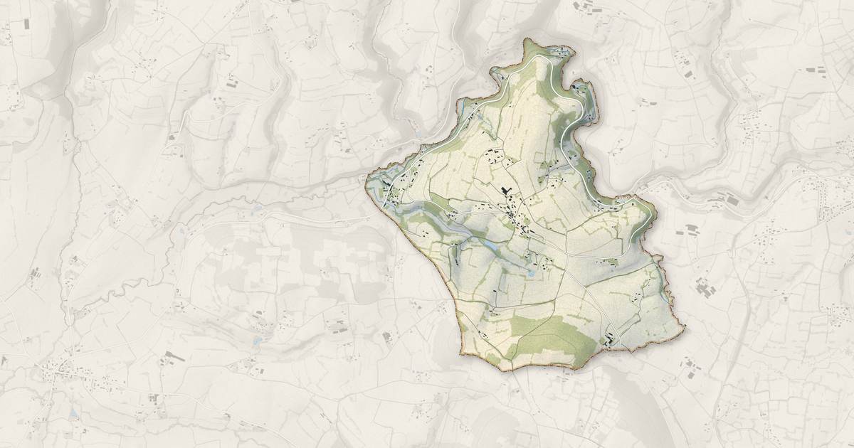 Portrait cartographique de Brouains : relief, eau, forêts, bâti et voies, calculés à partir des données de l'IGN