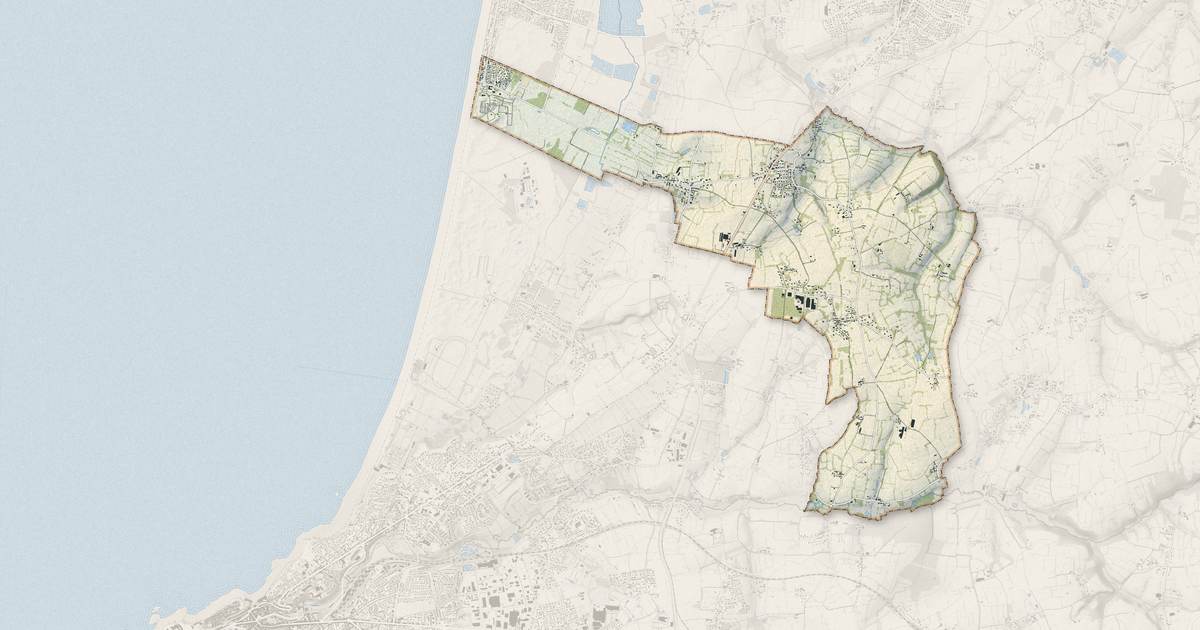 Portrait cartographique de Coudeville-sur-Mer : relief, eau, forêts, bâti et voies, calculés à partir des données de l'IGN