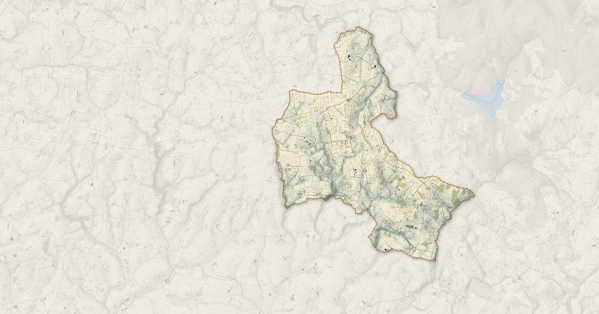 Portrait cartographique de Coulouvray-Boisbenâtre : relief, eau, forêts, bâti et voies, calculés à partir des données de l'IGN