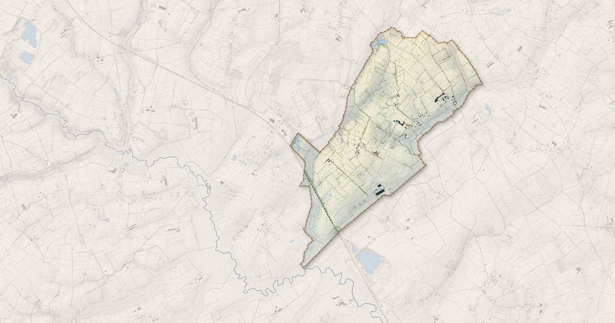 Portrait cartographique de Écausseville : relief, eau, forêts, bâti et voies, calculés à partir des données de l'IGN