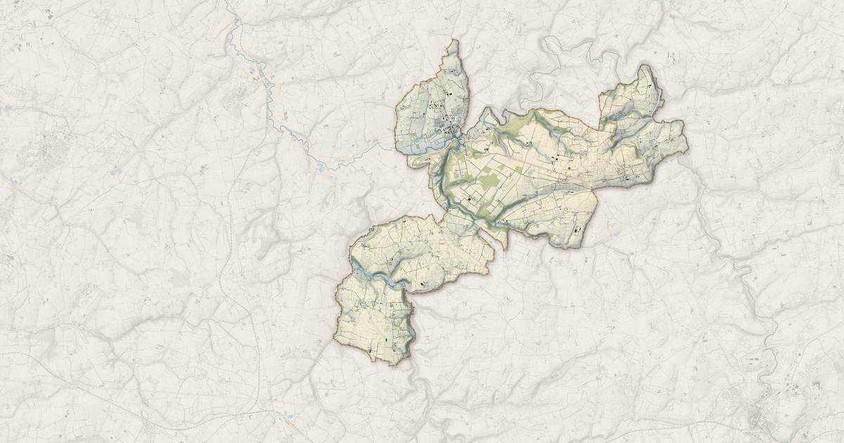 Portrait cartographique de Gavray-sur-Sienne : relief, eau, forêts, bâti et voies, calculés à partir des données de l'IGN