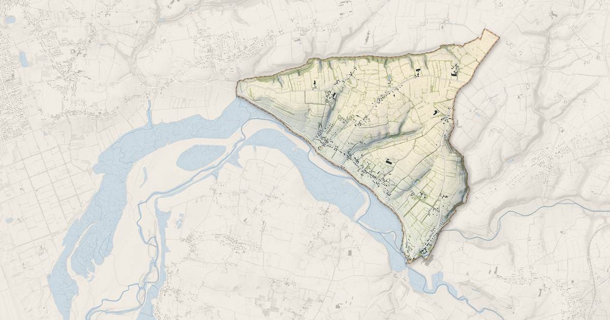 Portrait cartographique de Heugueville-sur-Sienne : relief, eau, forêts, bâti et voies, calculés à partir des données de l'IGN