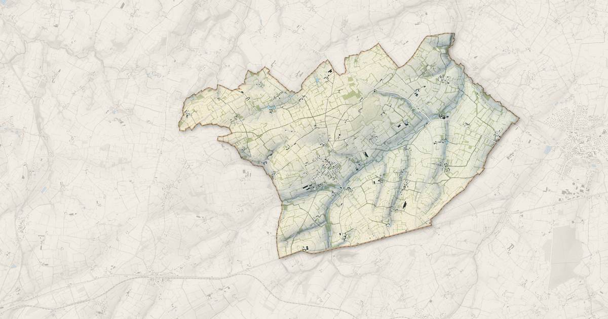 Portrait cartographique de Le Lorey : relief, eau, forêts, bâti et voies, calculés à partir des données de l'IGN