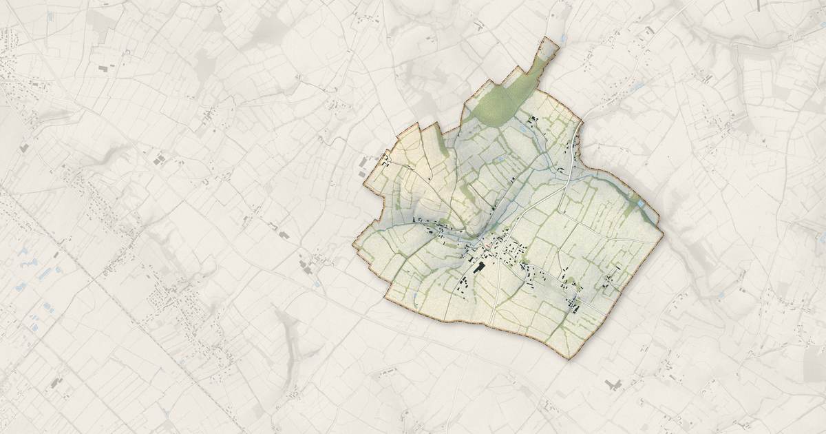 Portrait cartographique de Le Mesnil : relief, eau, forêts, bâti et voies, calculés à partir des données de l'IGN