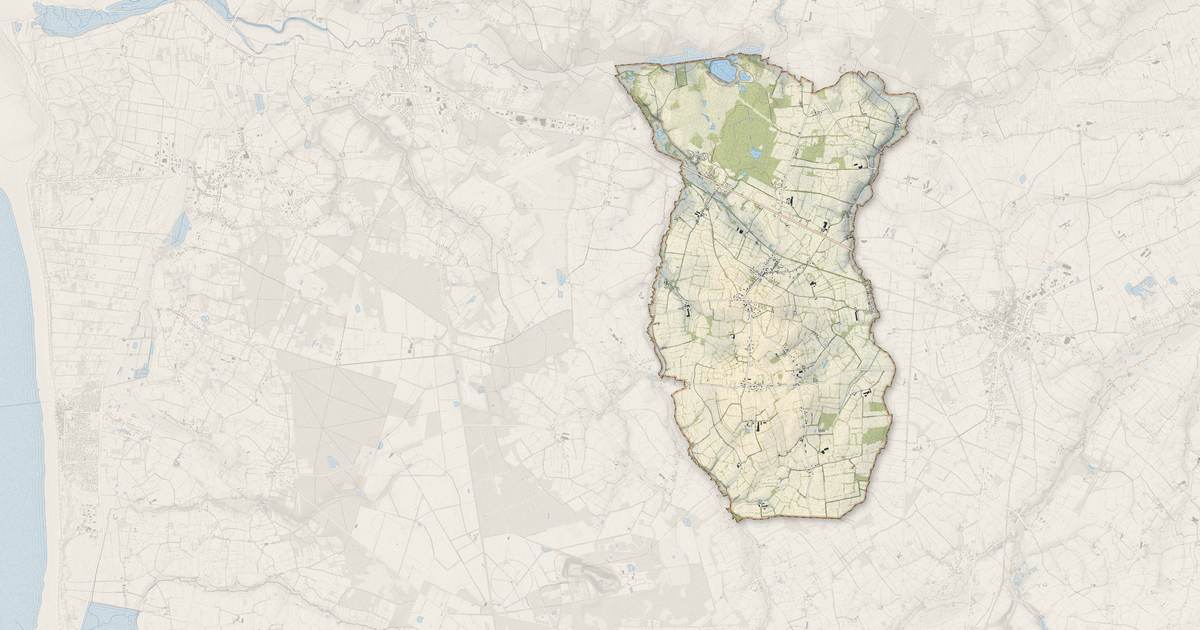 Portrait cartographique de Millières : relief, eau, forêts, bâti et voies, calculés à partir des données de l'IGN