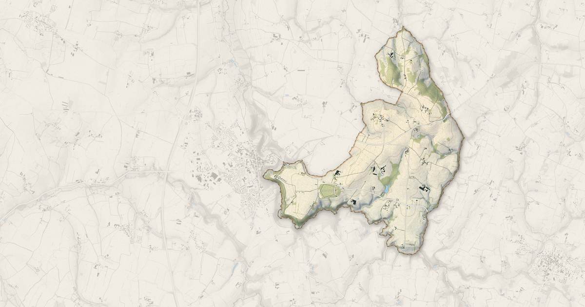Portrait cartographique de Montjoie-Saint-Martin : relief, eau, forêts, bâti et voies, calculés à partir des données de l'IGN