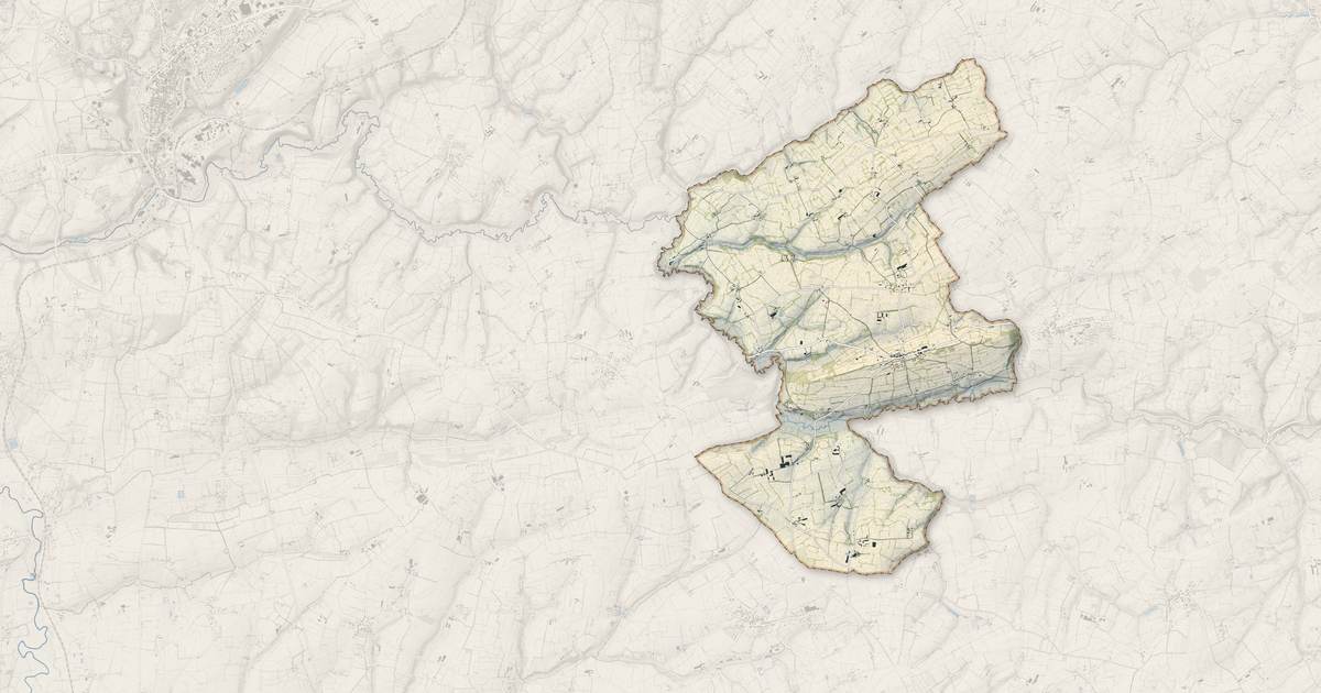 Portrait cartographique de Montpinchon : relief, eau, forêts, bâti et voies, calculés à partir des données de l'IGN