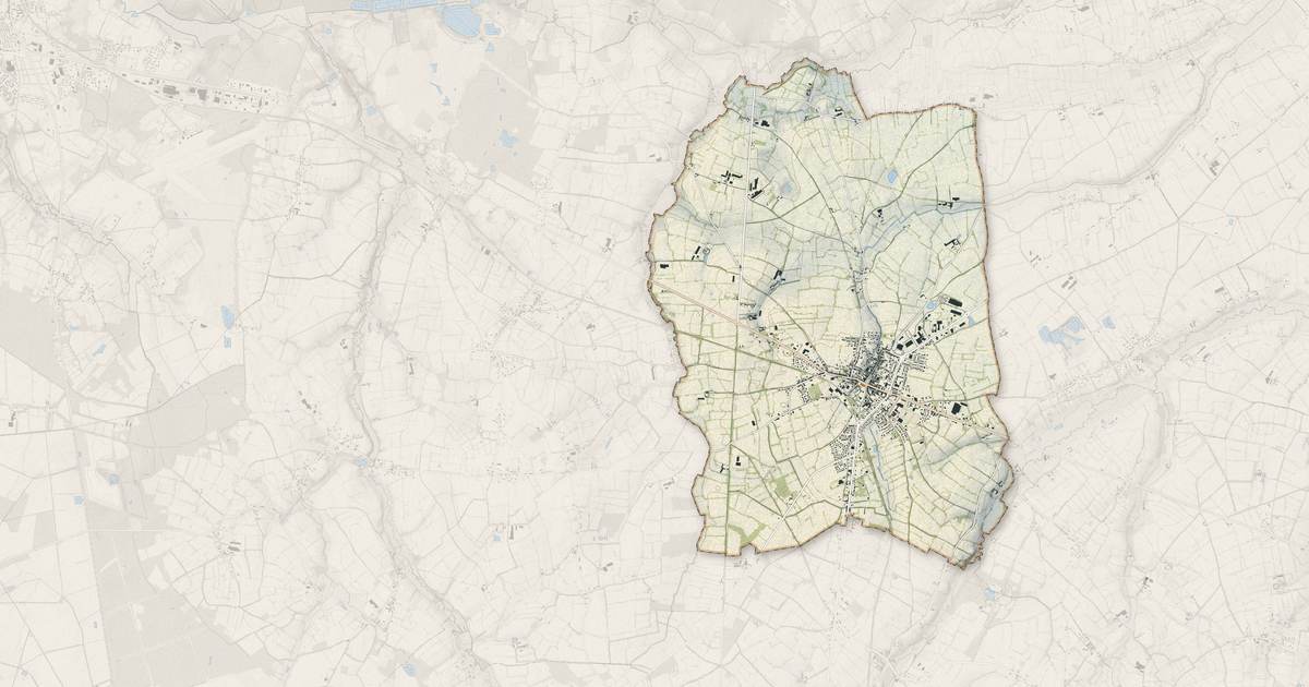 Portrait cartographique de Périers : relief, eau, forêts, bâti et voies, calculés à partir des données de l'IGN