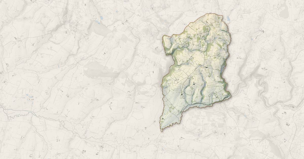 Portrait cartographique de Perriers-en-Beauficel : relief, eau, forêts, bâti et voies, calculés à partir des données de l'IGN