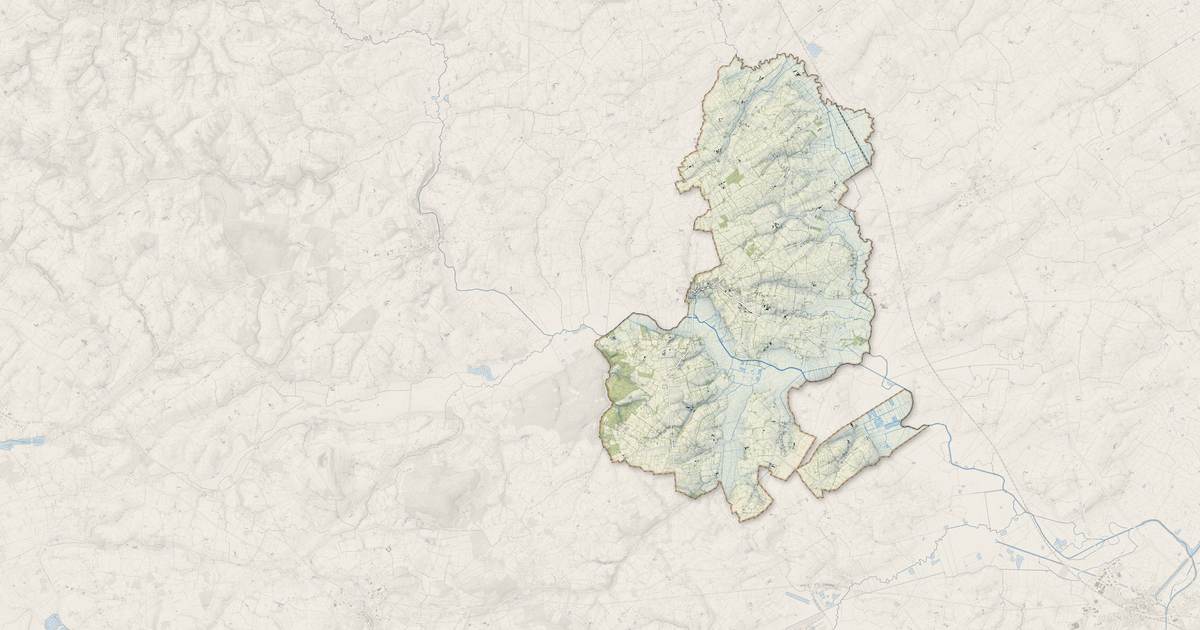 Portrait cartographique de Picauville : relief, eau, forêts, bâti et voies, calculés à partir des données de l'IGN