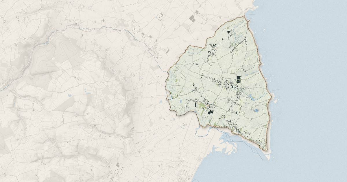Portrait cartographique de Réville : relief, eau, forêts, bâti et voies, calculés à partir des données de l'IGN