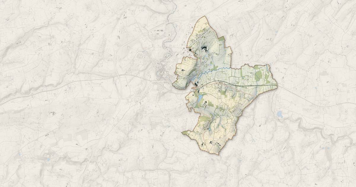 Portrait cartographique de Sainte-Cécile : relief, eau, forêts, bâti et voies, calculés à partir des données de l'IGN