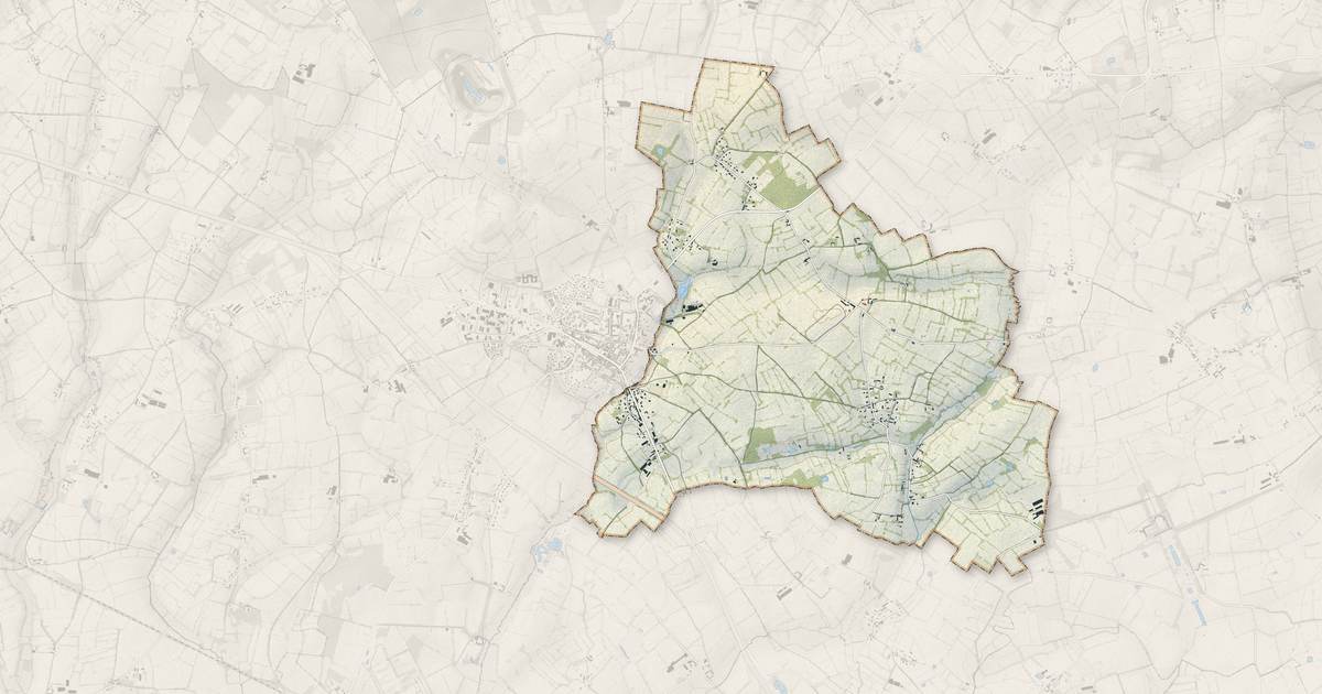 Portrait cartographique de Saint-Floxel : relief, eau, forêts, bâti et voies, calculés à partir des données de l'IGN