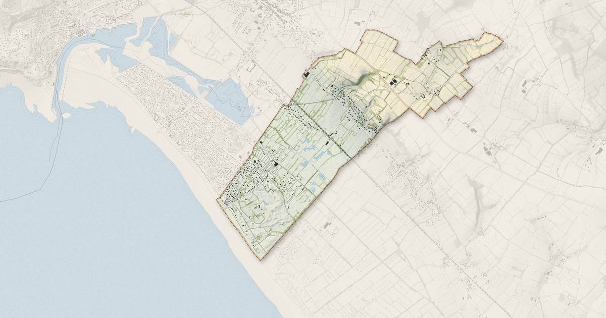 Portrait cartographique de Saint-Jean-de-la-Rivière : relief, eau, forêts, bâti et voies, calculés à partir des données de l'IGN